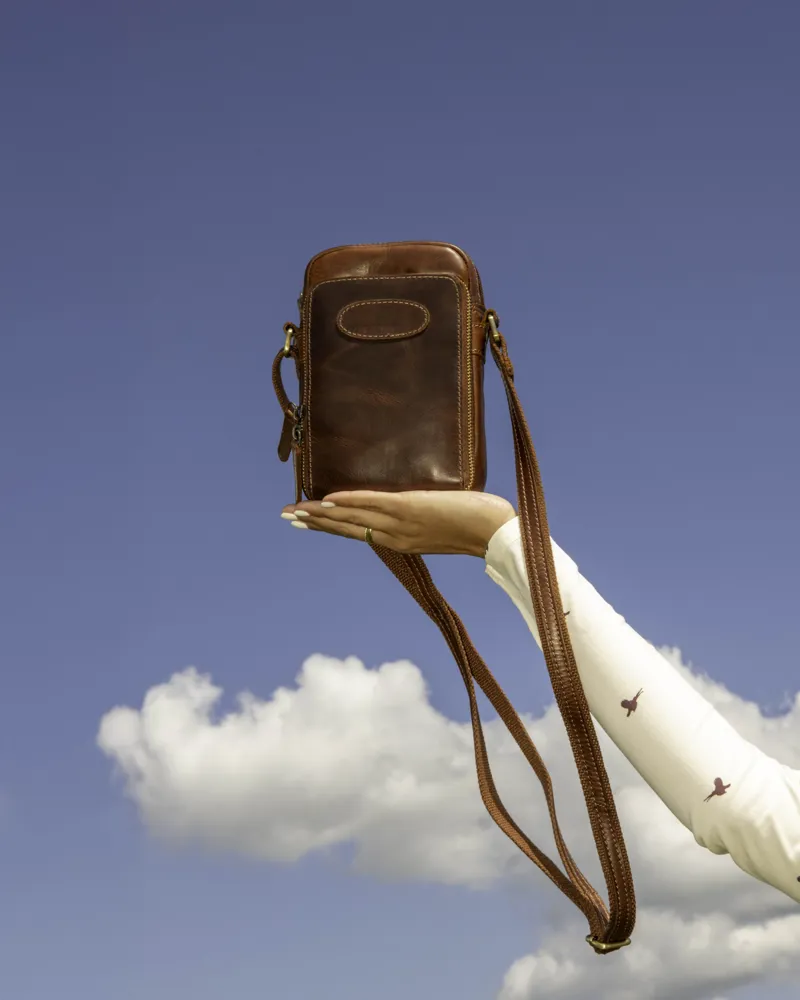 Teales Crossbody Bag Chestnut