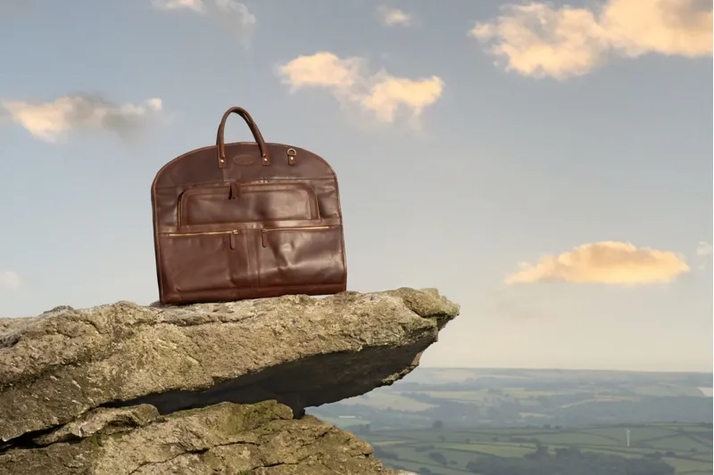 Teales Chestnut Leather Suit Carrier